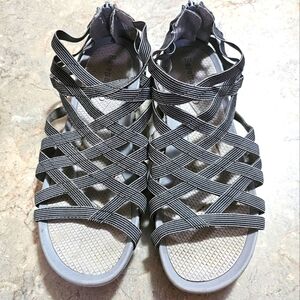 BareTraps Sandals Zipper Back in Grey Size 8.5 Women's